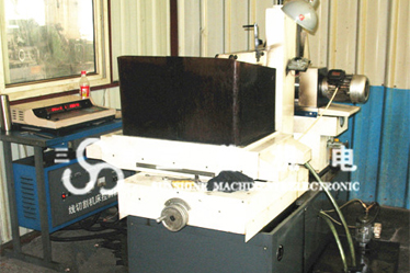 utomatic electric spark cutting machine
